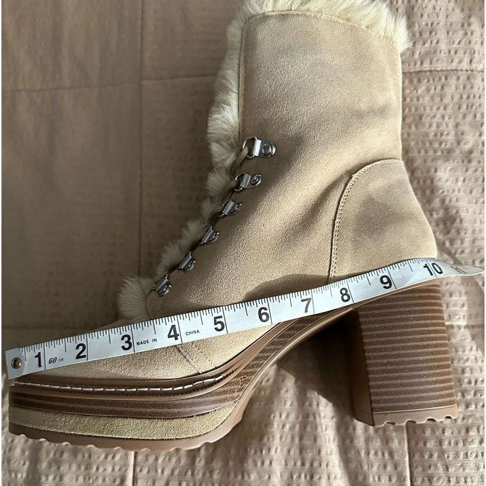 Steve Madden Women’s Scoops Faux Fur Platform Booties in the Size 9.5M - Picture 15 of 16